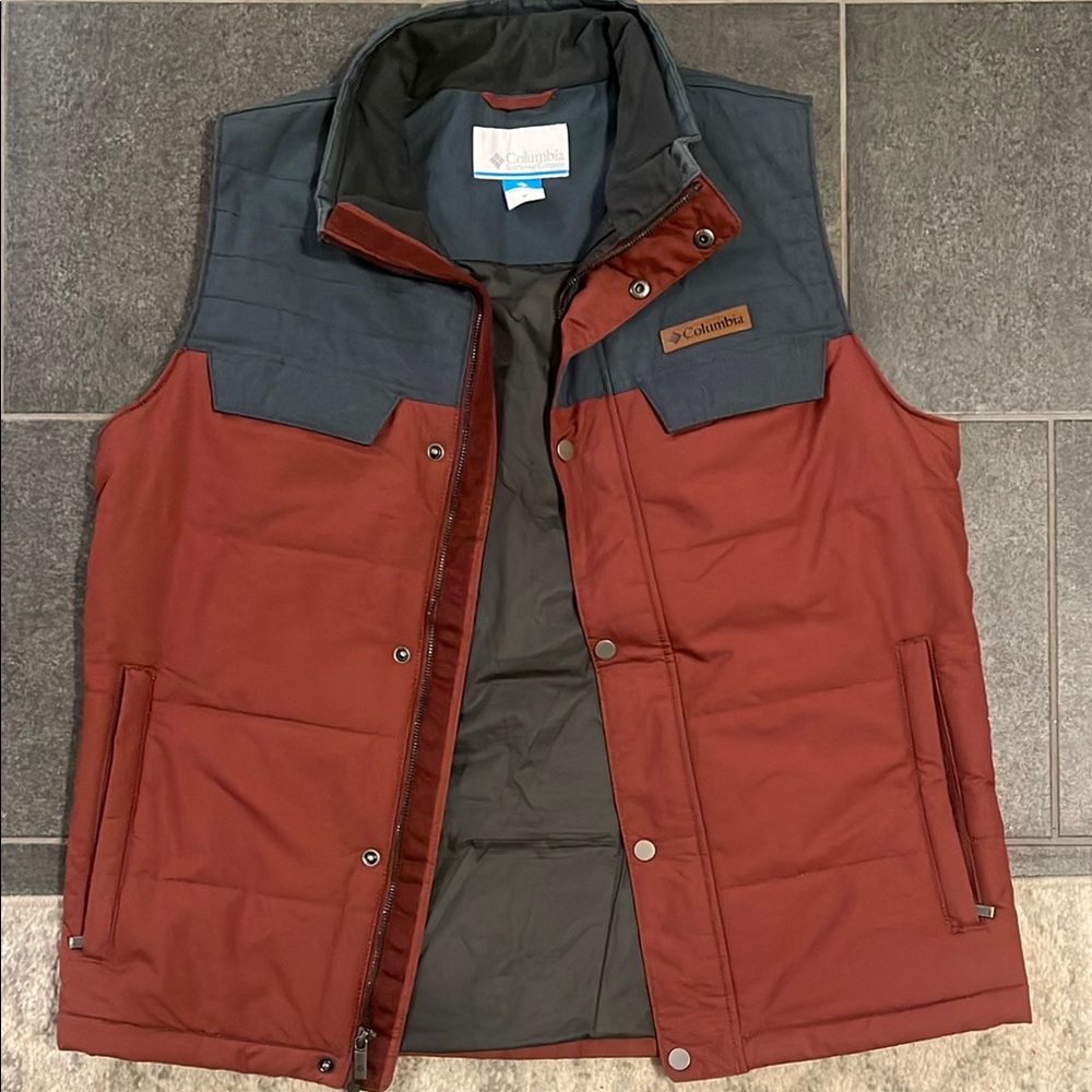 Columbia Men's Red and Navy Blue Vest